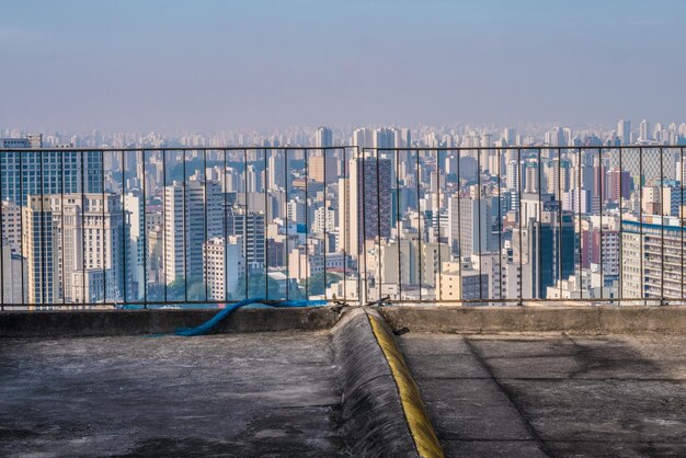 Luchtfoto van het centrum van Sao Paulo, gezien door een raster