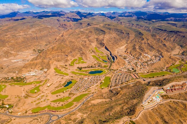 Luchtfoto van het eiland Gran Canaria in de buurt van het strand van Amadores