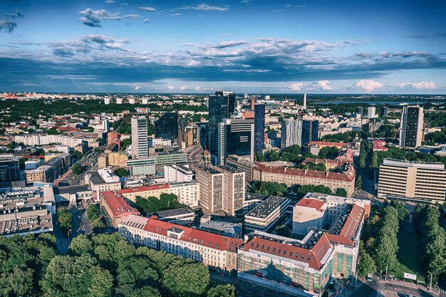 Foto luchtfoto van het zakencentrum van tallinn