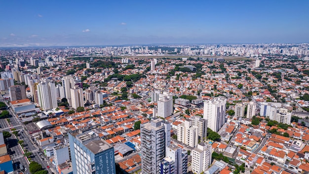 luchtfoto van huizen in Jardim Platina, Osasco.