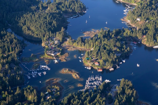 Luchtfoto van Madeira Park tijdens een zonnige zomerdag