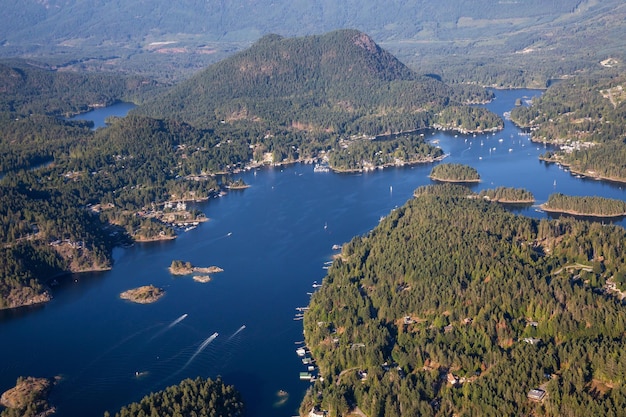 Luchtfoto van Madeira Park tijdens een zonnige zomerdag