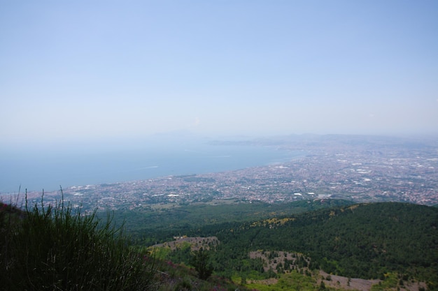 Luchtfoto van Napels vanaf de Vesuvius