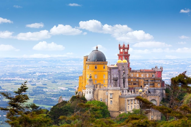 Luchtfoto van Palacio da Pena Sintra Lissabon Portugal