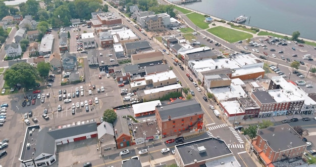 Luchtfoto van prachtige stedelijke landschap kleine kust Keyport stad oceaanlandschap op water in New Jersey USA