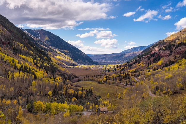 Luchtfoto van Telluride Colorado in de herfst