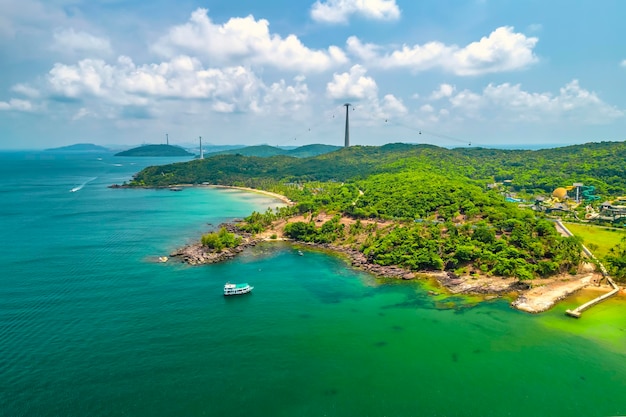 Luchtfoto van Thom Island, Phu Quoc, Vietnam. Prachtig tropisch blauw strand in de Golf van Thailand