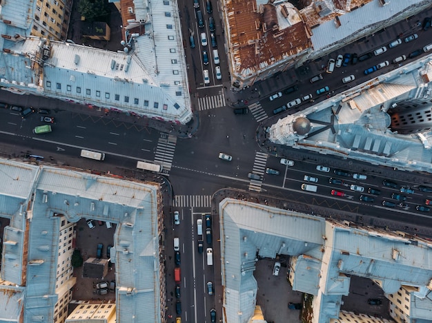 Luchtfoto van vijf hoeken plein in het historische centrum van Sint-Petersburg