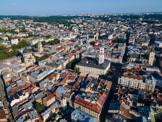 Luchtfoto van zomer Lviv stad Oekraïne