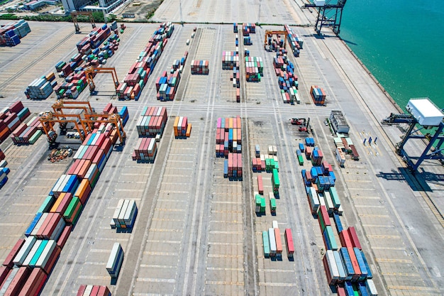 Luchtfotografie van containerterminal