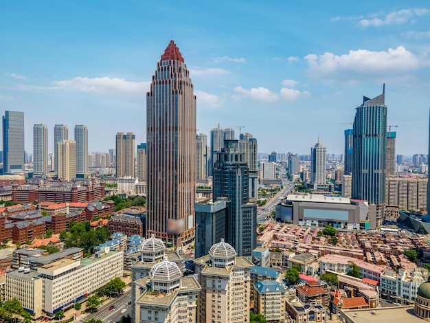 Luchtfotografie van de skyline van het landschapsarchitectuur van de stad van tianjin