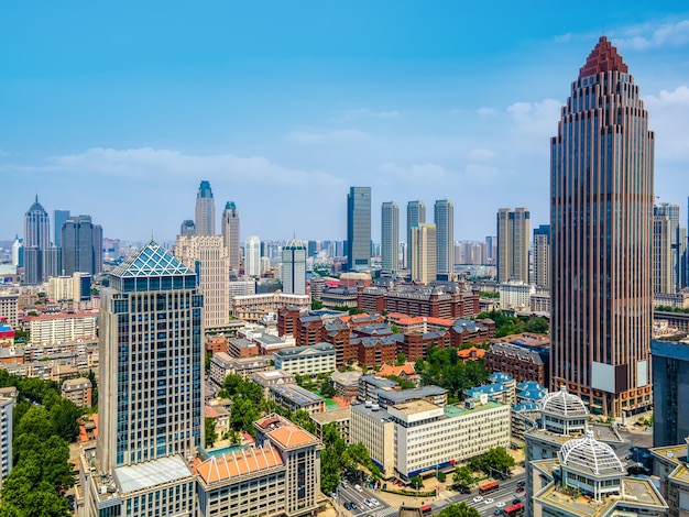 Luchtfotografie van de skyline van het landschapsarchitectuur van de stad van Tianjin