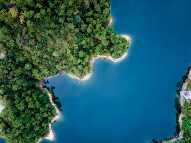 Luchtfotografie van het natuurlijke landschap van Hangzhou Qiandao Lake