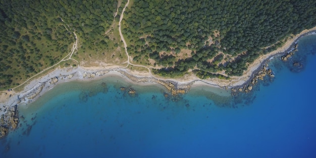 Luchtlandschap vanaf de drone kustlijn