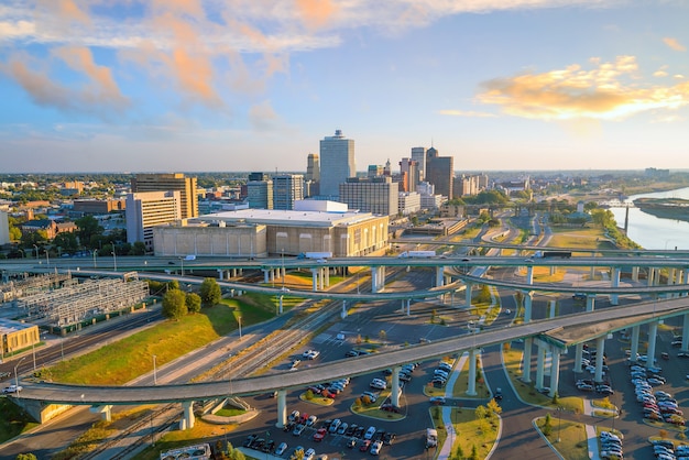 Luchtmening van de horizon van de binnenstad van memphis in tennessee, de v.s