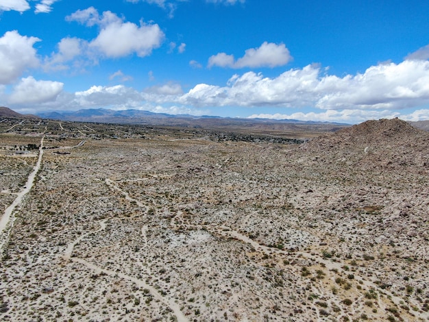 Luchtmening van dorre woestijn in Arizona de V.S