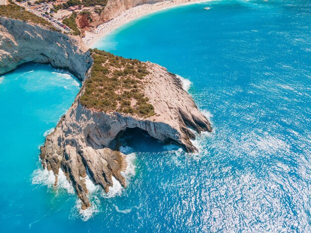 Luchtmening van Porto Katsiki-strand bij het eiland van Lefkada, Griekenland