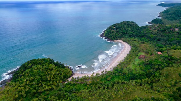 Luchtmening van Prainha-strand in Itacare Bahia Brazilië