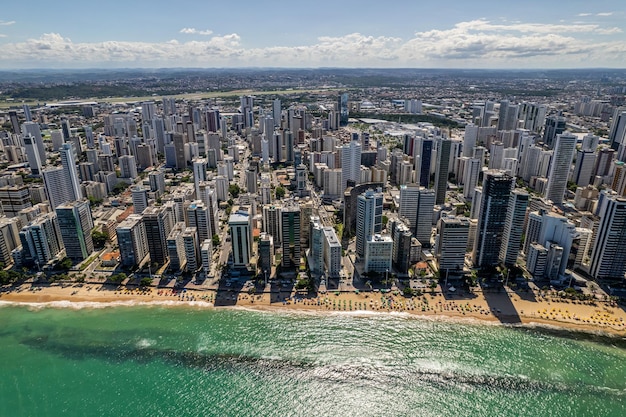 Luchtmening van quotBoa Viagemquot-strand in Recife-hoofdstad van Pernambuco, Brazilië