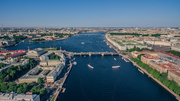 Luchtmening van stadscentrum in St. Petersburg