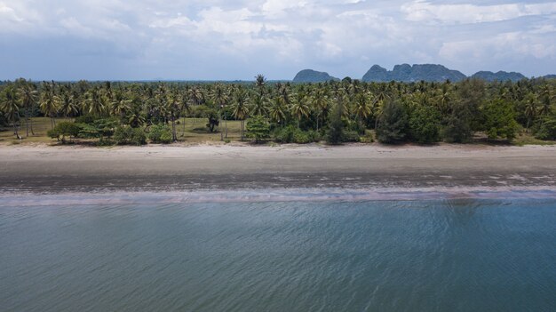 Luchtmeningslandschap van koh lanta, krabi thailand