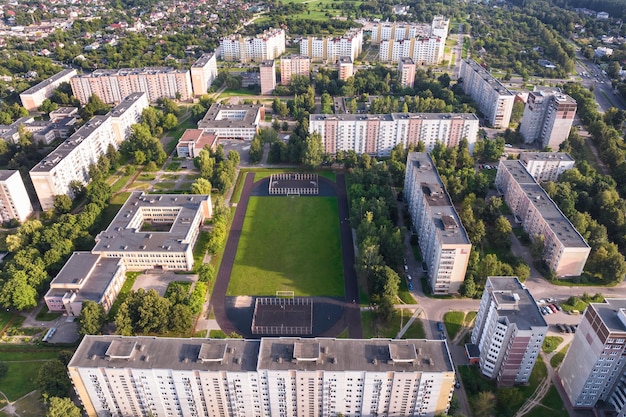 Luchtpanorama van de woonwijk van hoogbouw