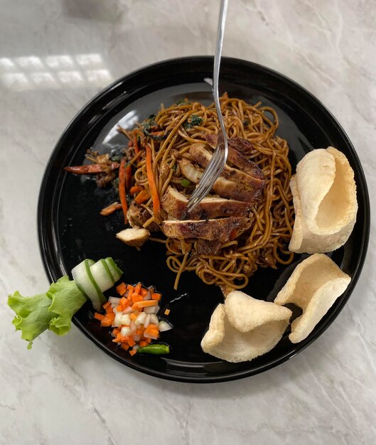 Photo lunch date migoreng noodle friednoodle food indonesianfood