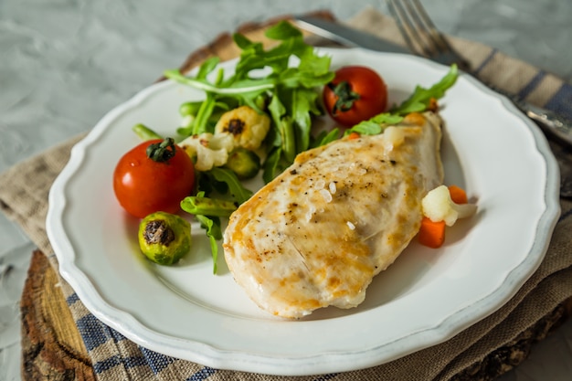 Lunch - kippenlapje met groenten