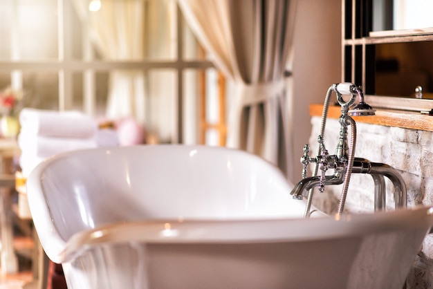 Foto luxe badkamer in vintage stijl in het huis
