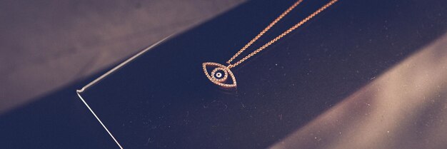 Luxe gouden en diamanten sieraden