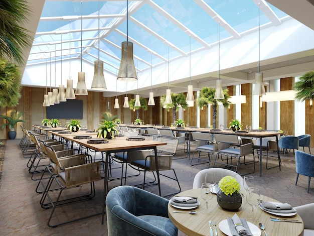 Luxe restaurant met palmbomen binnen met een groot glazen atrium met houten wanden