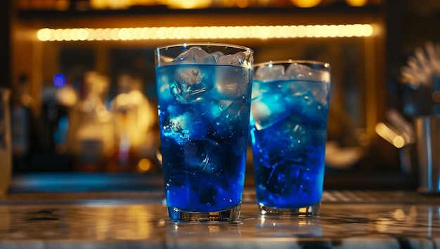 Luxueuze Galaxy Cocktail op de keuken toonbank Donkerblauw en wit met sensationele lichaamsverlengingen