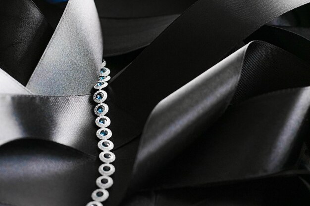 럭셔리 다이아몬드 팔찌 쥬얼리 및 패션 브랜드