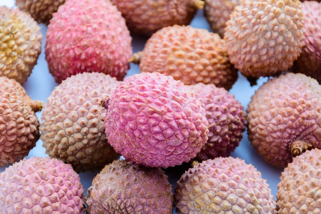 Lychee (lee-chee; litchi chinensis) is het enige lid van het geslacht litchi in de soapberry-familie, sapindaceae. tropisch fruit.