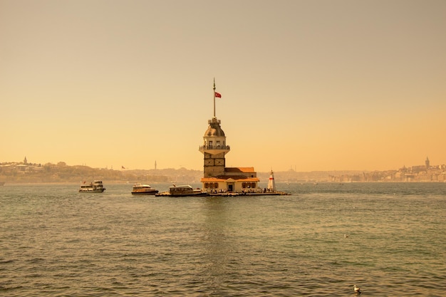 Maagdentoren gelegen in Istanbul
