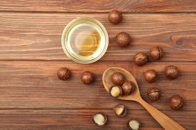 Olio di macadamia sul tavolo minimalismo posto per il testo