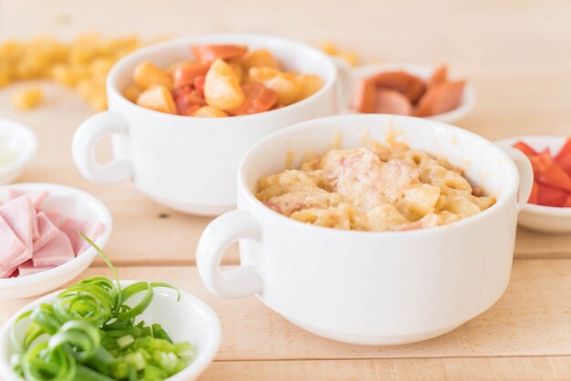 macaroni cheese and ham