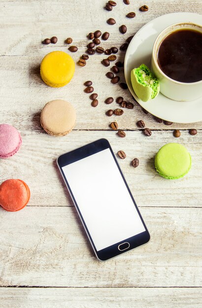 Amaretti e caffè. prima colazione. messa a fuoco selettiva cibo.