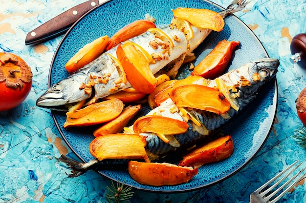 Mackerel roasted with persimmon