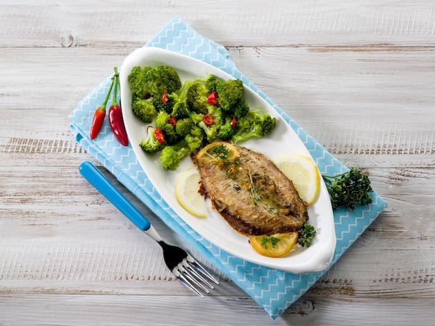 Mackerel with steamed broccoli