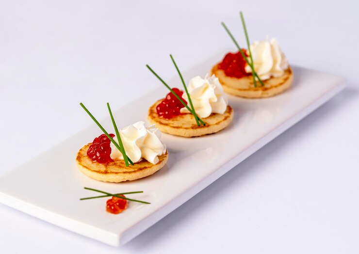 Photo macro food photography of starter with caviar and chive