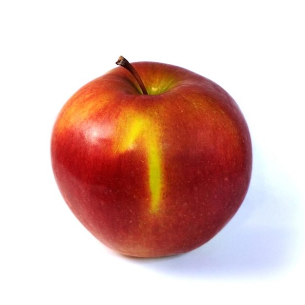 Foto macro foto rode appel vrucht nummer één schaduw geïsoleerd op witte achtergrond