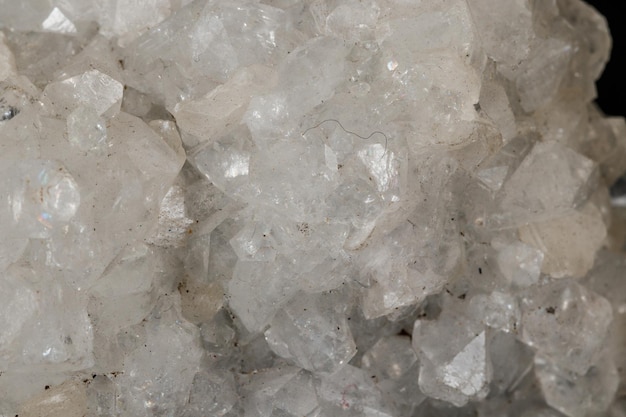 검은 배경에 매크로 석재 Aragonite 광물