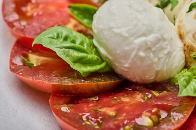 Macro weergave tomaten basilicum en mozzarella kaas selectieve focus