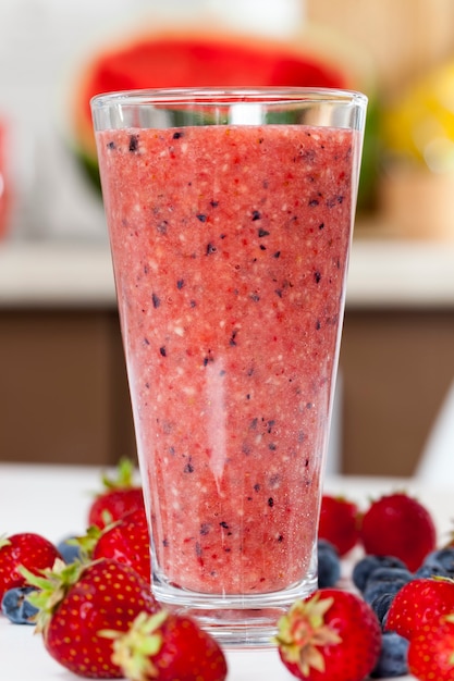 Made from different types of berry smoothies, the smoothie is made from strawberries, blueberries and blueberries with the addition of banana and watermelon slices