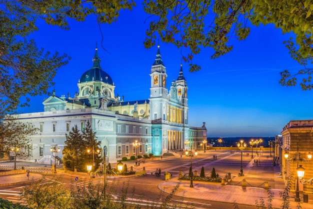 Photo madrid spain cathedral