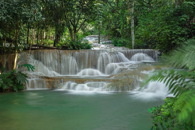 Водопад Mae Kae - водопад, расположенный в национальном парке Нгао, провинция Лампанг, Таиланд.