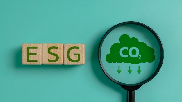 Foto una vista ingrandita delle lettere esg e co2