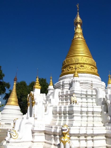 Монастырь Маха Аунг Мье Бон Зан Ава близко Мандалай Мьянма