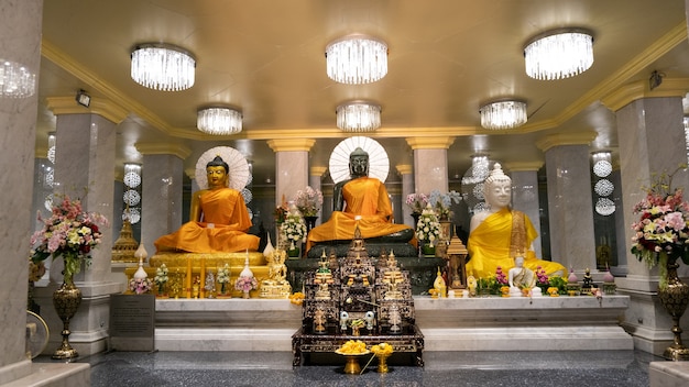 Photo mahabodhi temple bodh gaya india buddha attained enlightenment here